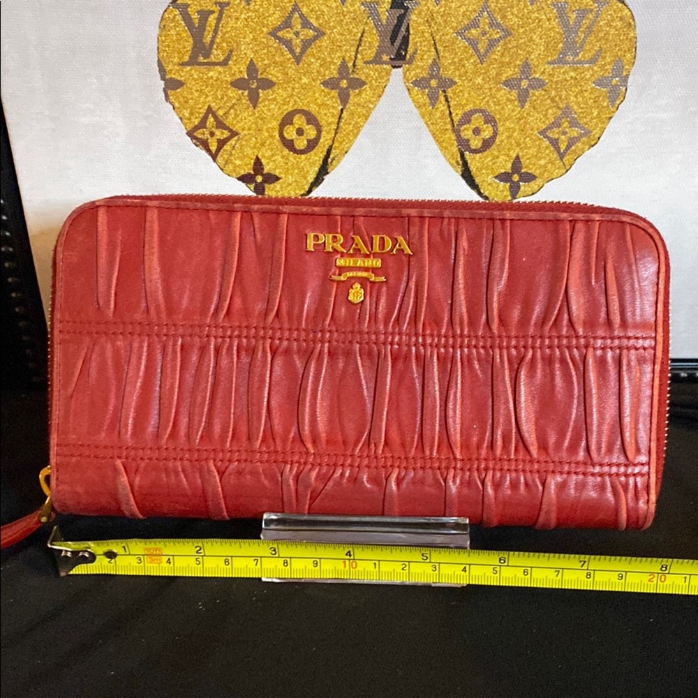 Authentic Prada Card Wallet - Picture 1 of 13